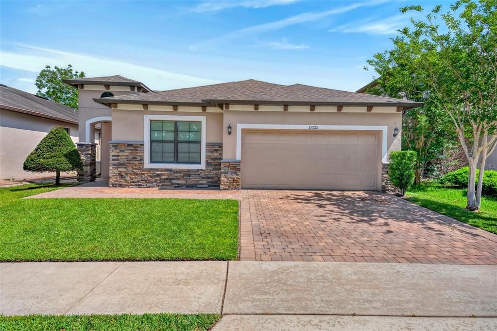 For Sale: $499,999 (3 beds, 2 baths, 1907 Square Feet)