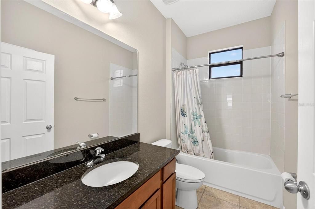 For Sale: $499,999 (3 beds, 2 baths, 1907 Square Feet)