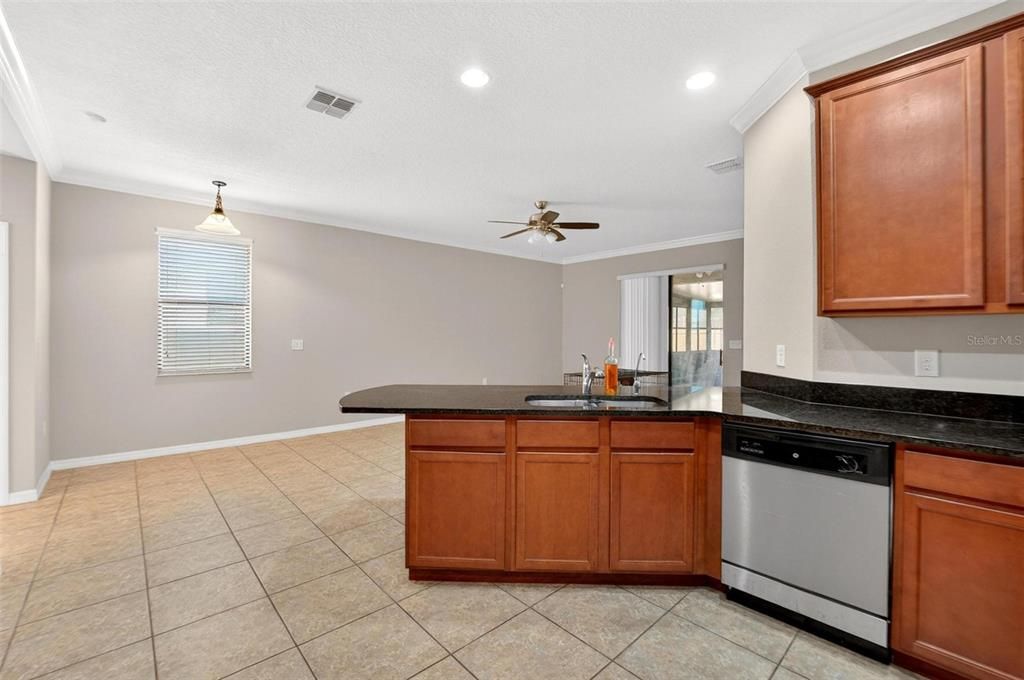 For Sale: $499,999 (3 beds, 2 baths, 1907 Square Feet)