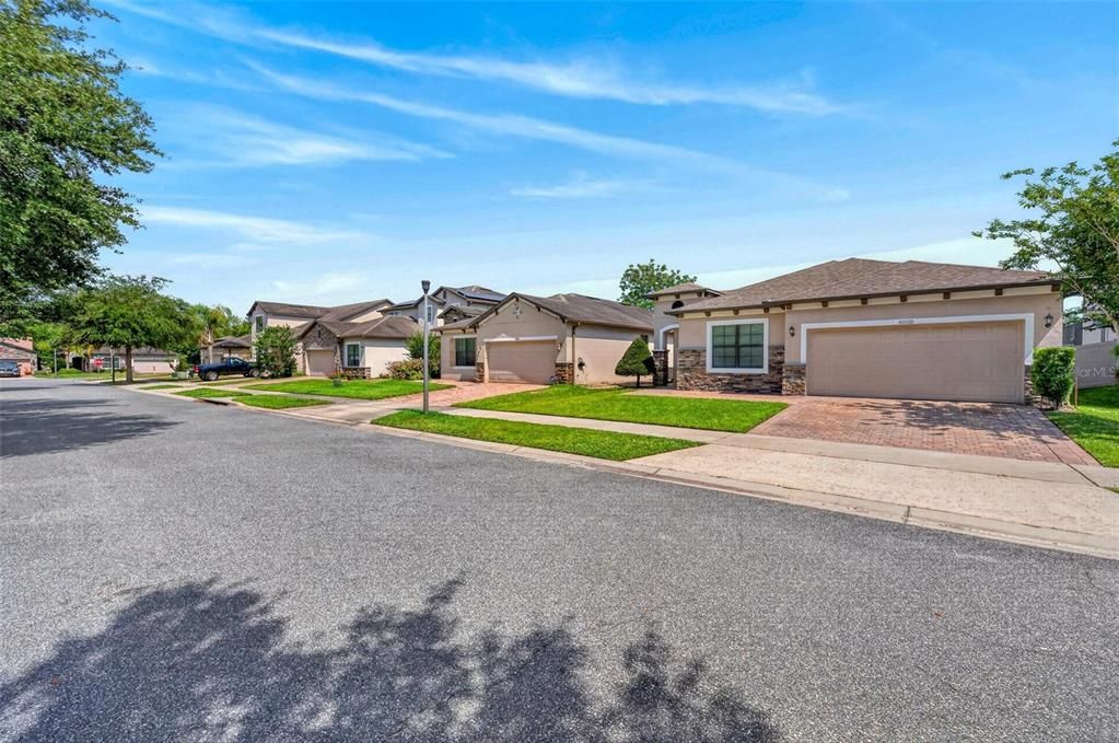 For Sale: $499,999 (3 beds, 2 baths, 1907 Square Feet)