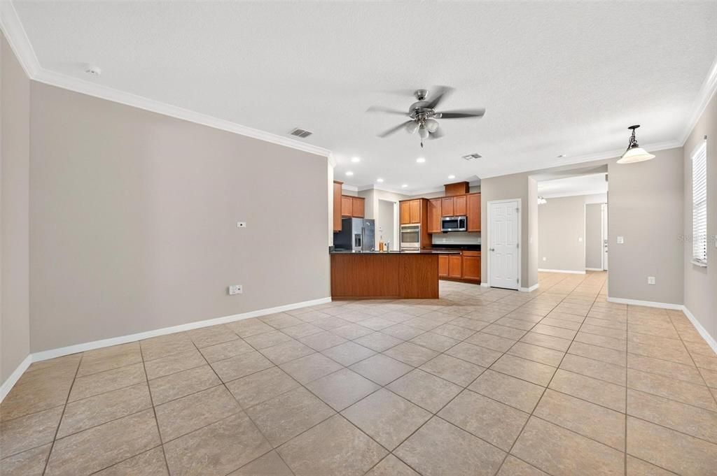 For Sale: $499,999 (3 beds, 2 baths, 1907 Square Feet)