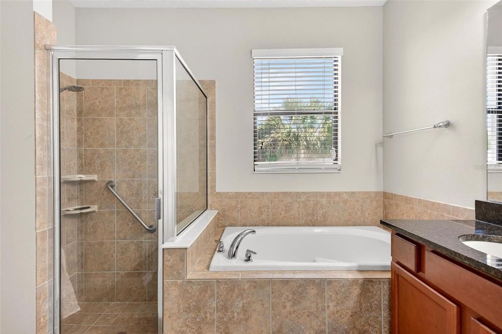 For Sale: $499,999 (3 beds, 2 baths, 1907 Square Feet)
