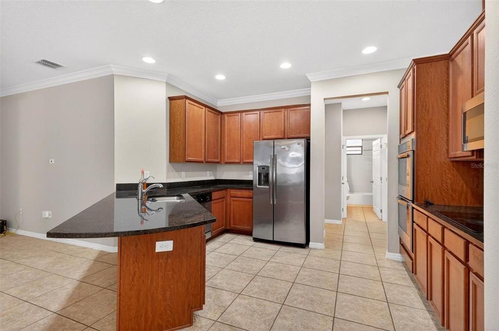 For Sale: $499,999 (3 beds, 2 baths, 1907 Square Feet)