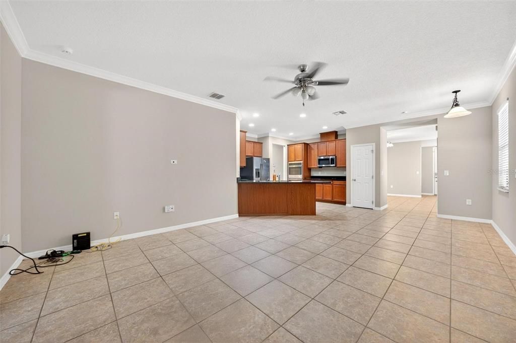 For Sale: $499,999 (3 beds, 2 baths, 1907 Square Feet)