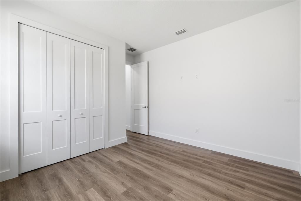 На продажу: $399,999 (4 спален, 2 ванн, 2181 Квадратных фут)