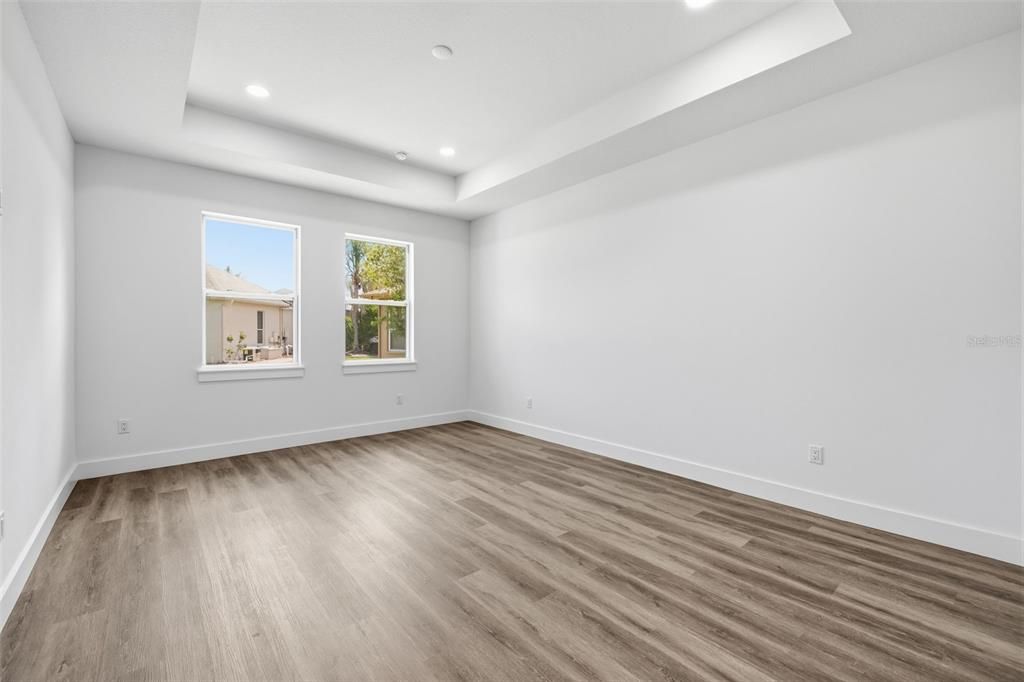 На продажу: $399,999 (4 спален, 2 ванн, 2181 Квадратных фут)