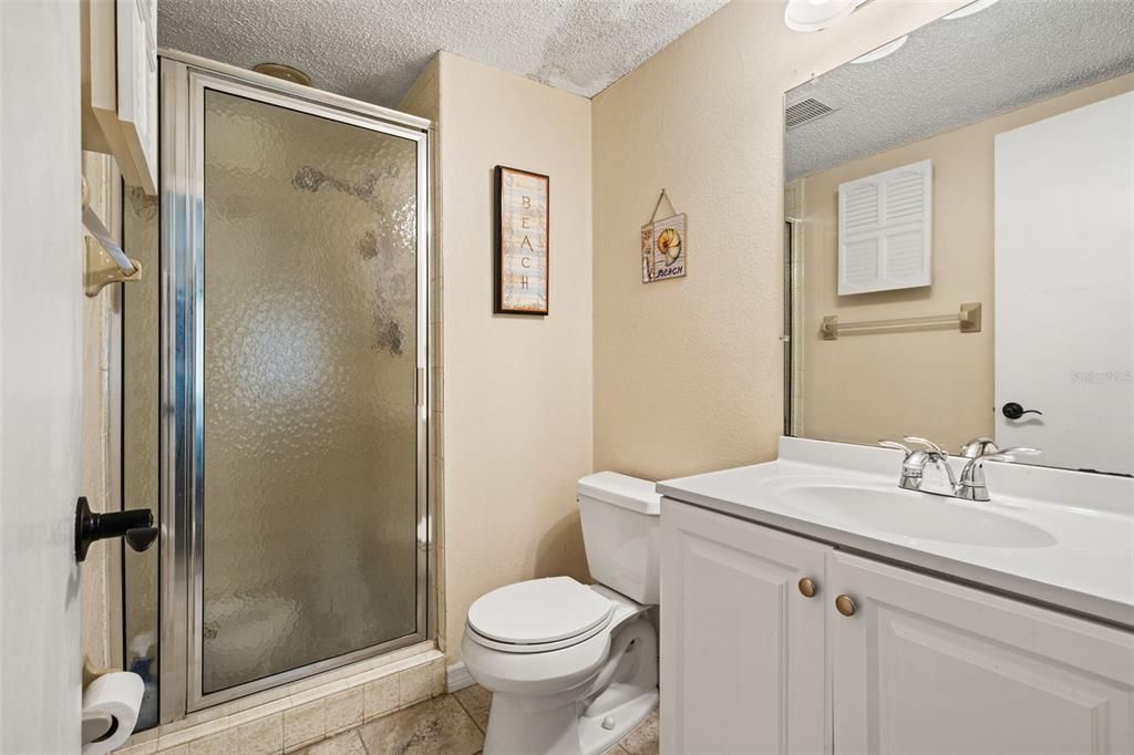 For Sale: $135,000 (2 beds, 2 baths, 1144 Square Feet)