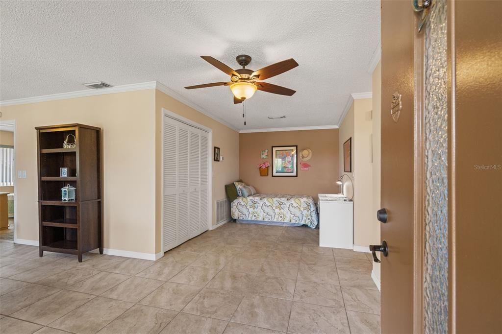 For Sale: $135,000 (2 beds, 2 baths, 1144 Square Feet)