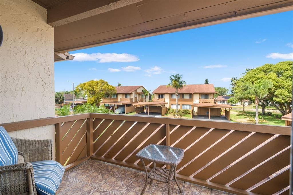 For Sale: $135,000 (2 beds, 2 baths, 1144 Square Feet)
