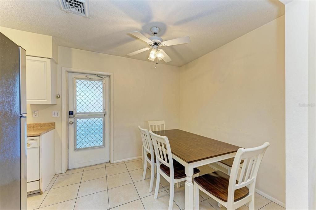 For Rent: $2,750 (3 beds, 2 baths, 1158 Square Feet)