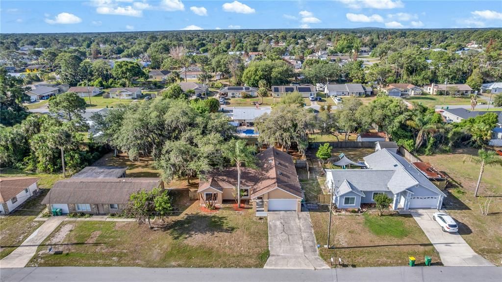 Active With Contract: $375,000 (3 beds, 2 baths, 1784 Square Feet)