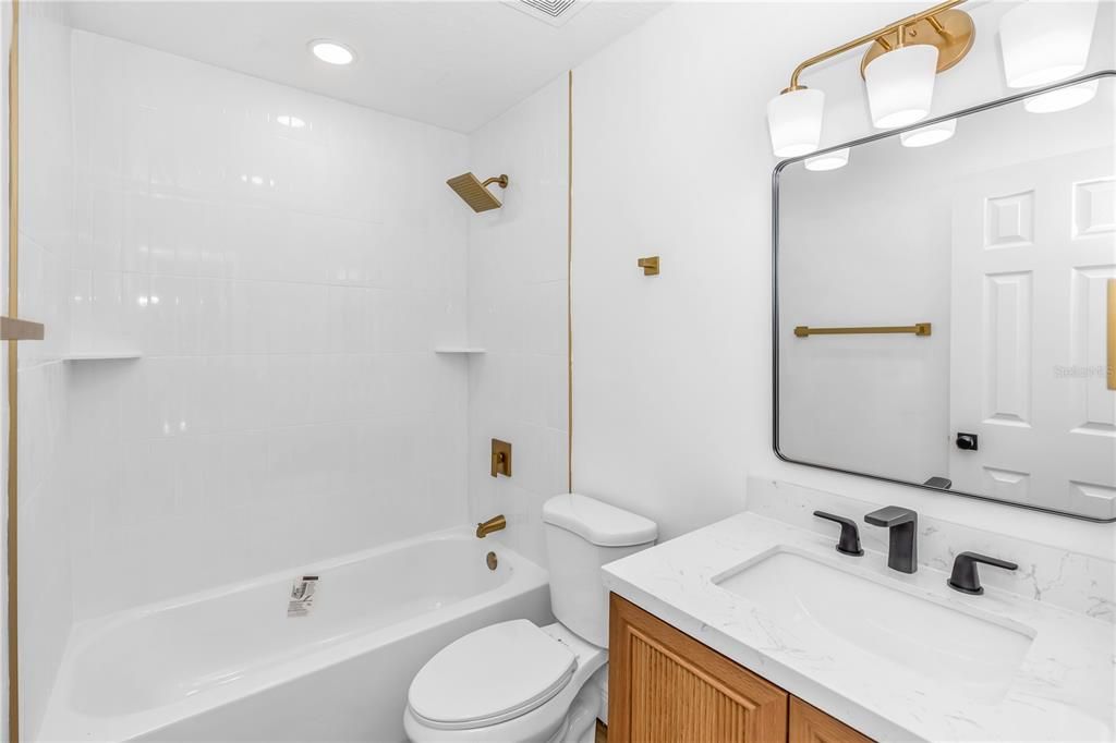 Active With Contract: $375,000 (3 beds, 2 baths, 1784 Square Feet)