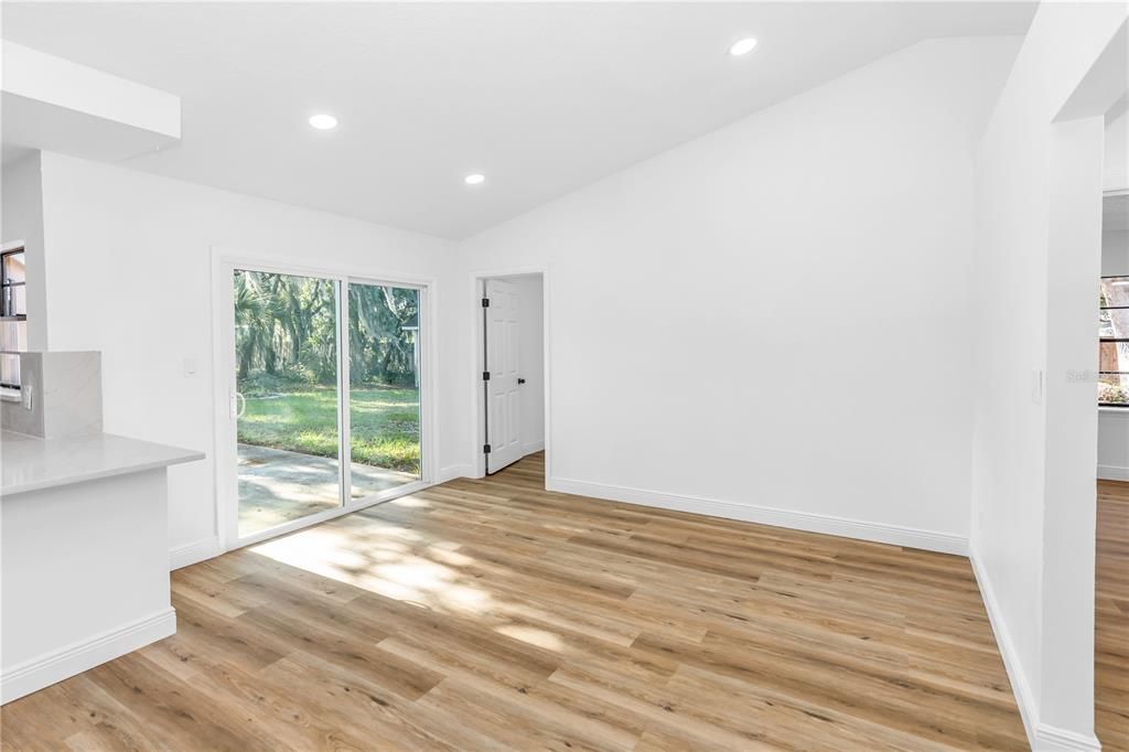 Active With Contract: $375,000 (3 beds, 2 baths, 1784 Square Feet)