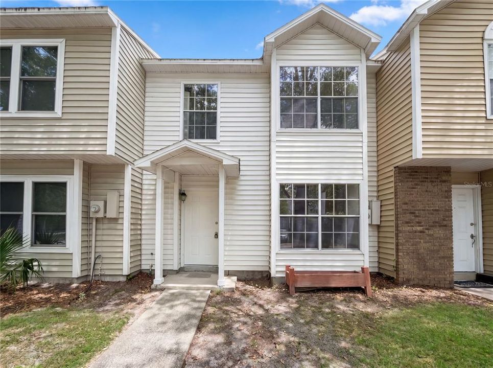 En Venta: $235,000 (2 camas, 2 baños, 1180 Pies cuadrados)