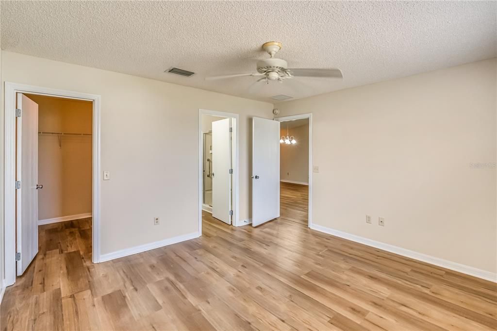 En Venta: $254,900 (2 camas, 2 baños, 1100 Pies cuadrados)