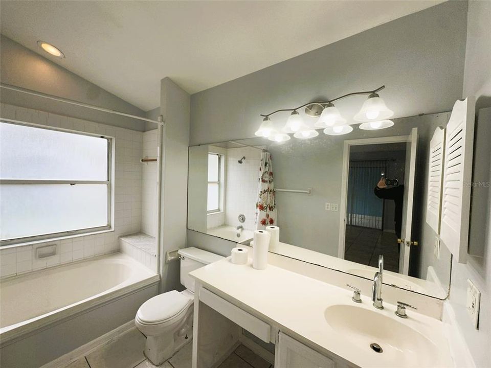 For Rent: $2,299 (3 beds, 2 baths, 1326 Square Feet)