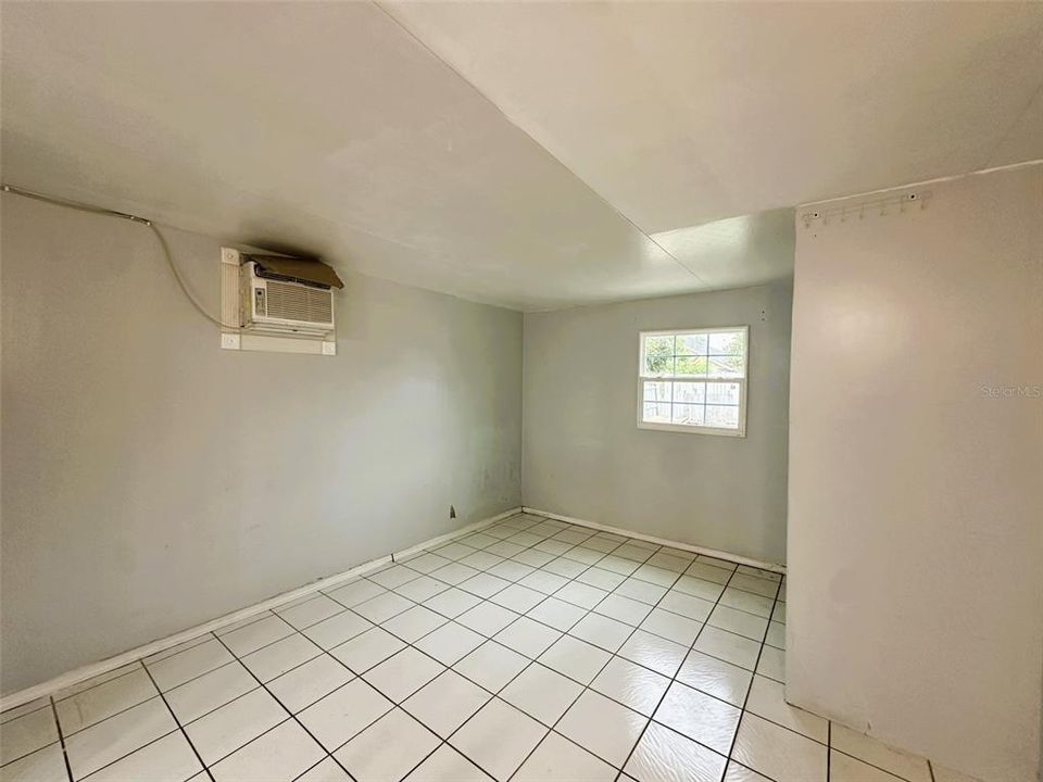 For Rent: $2,299 (3 beds, 2 baths, 1326 Square Feet)