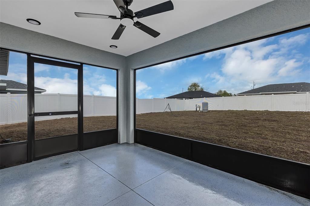 Active With Contract: $277,900 (3 beds, 2 baths, 1439 Square Feet)