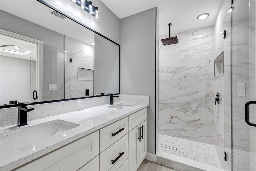 Active With Contract: $277,900 (3 beds, 2 baths, 1439 Square Feet)