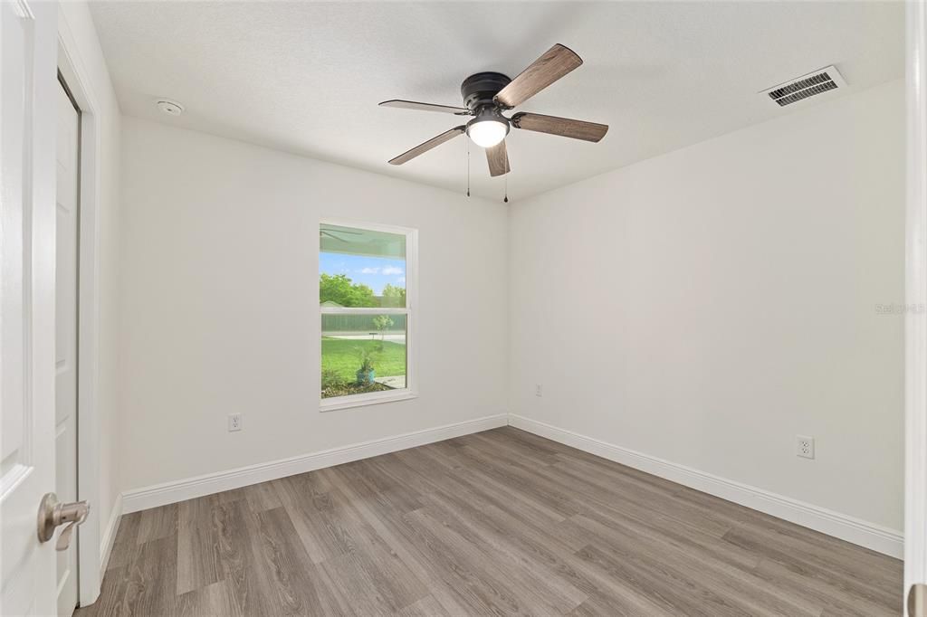 Active With Contract: $224,000 (3 beds, 2 baths, 1213 Square Feet)
