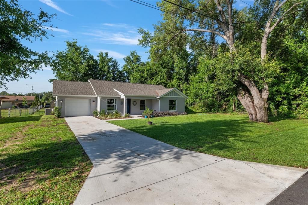 Active With Contract: $224,000 (3 beds, 2 baths, 1213 Square Feet)