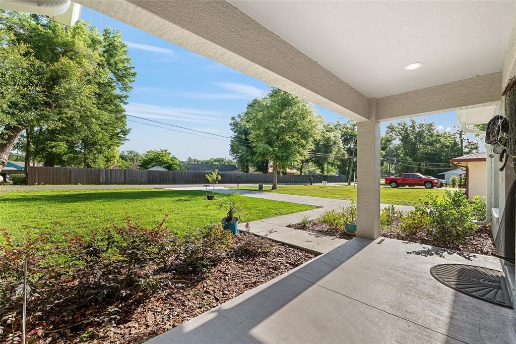 Active With Contract: $224,000 (3 beds, 2 baths, 1213 Square Feet)