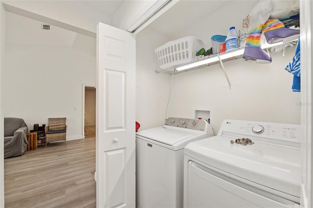 Active With Contract: $224,000 (3 beds, 2 baths, 1213 Square Feet)
