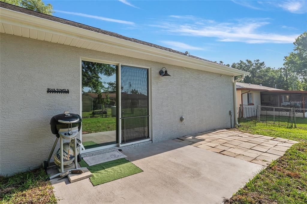 Active With Contract: $224,000 (3 beds, 2 baths, 1213 Square Feet)