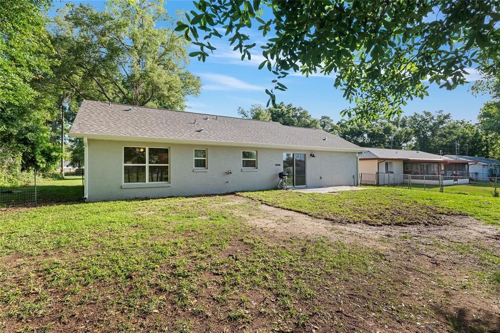 Active With Contract: $224,000 (3 beds, 2 baths, 1213 Square Feet)