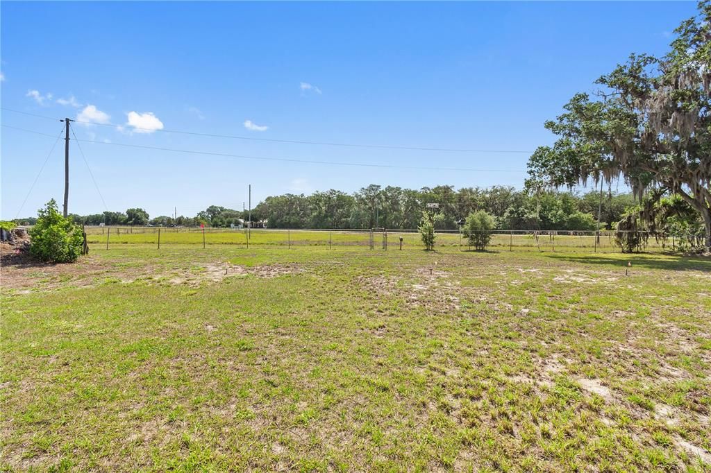 Activo con contrato: $449,900 (3 camas, 2 baños, 1640 Pies cuadrados)