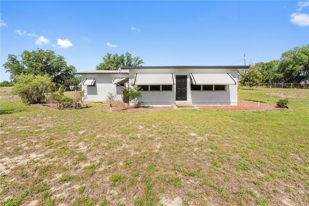 Activo con contrato: $449,900 (3 camas, 2 baños, 1640 Pies cuadrados)