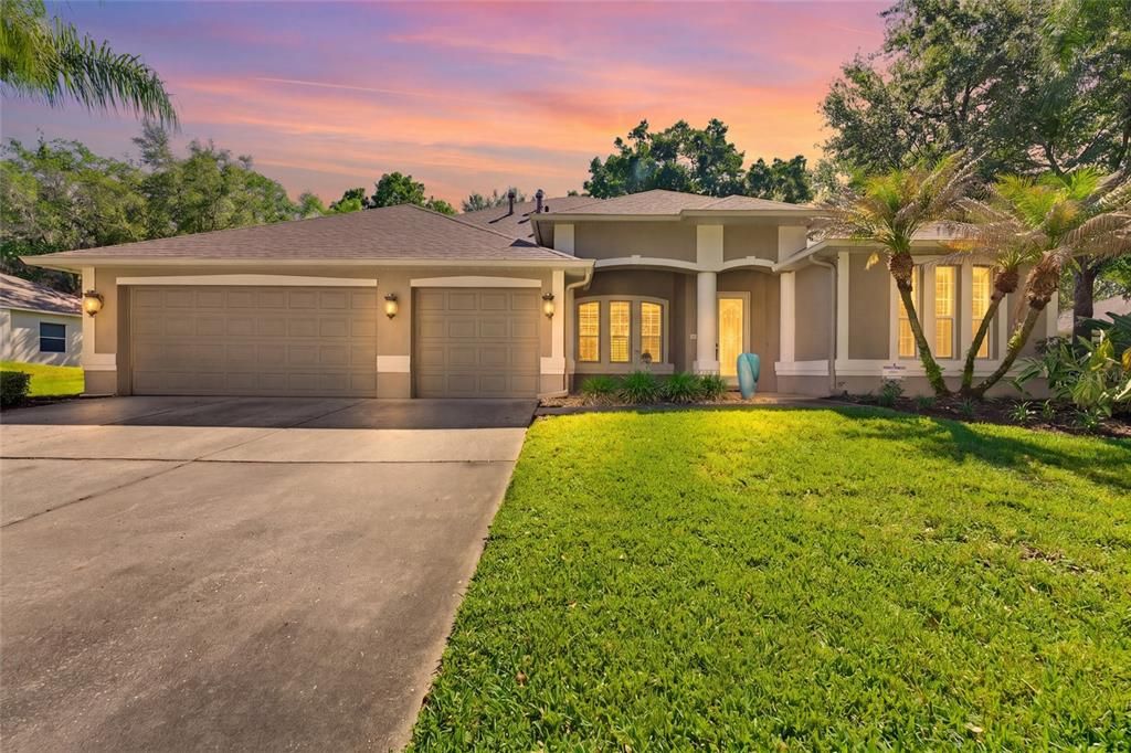 En Venta: $749,900 (4 camas, 3 baños, 3340 Pies cuadrados)