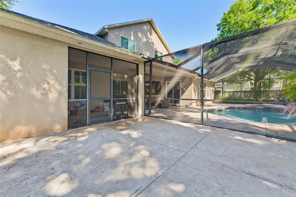 En Venta: $749,900 (4 camas, 3 baños, 3340 Pies cuadrados)