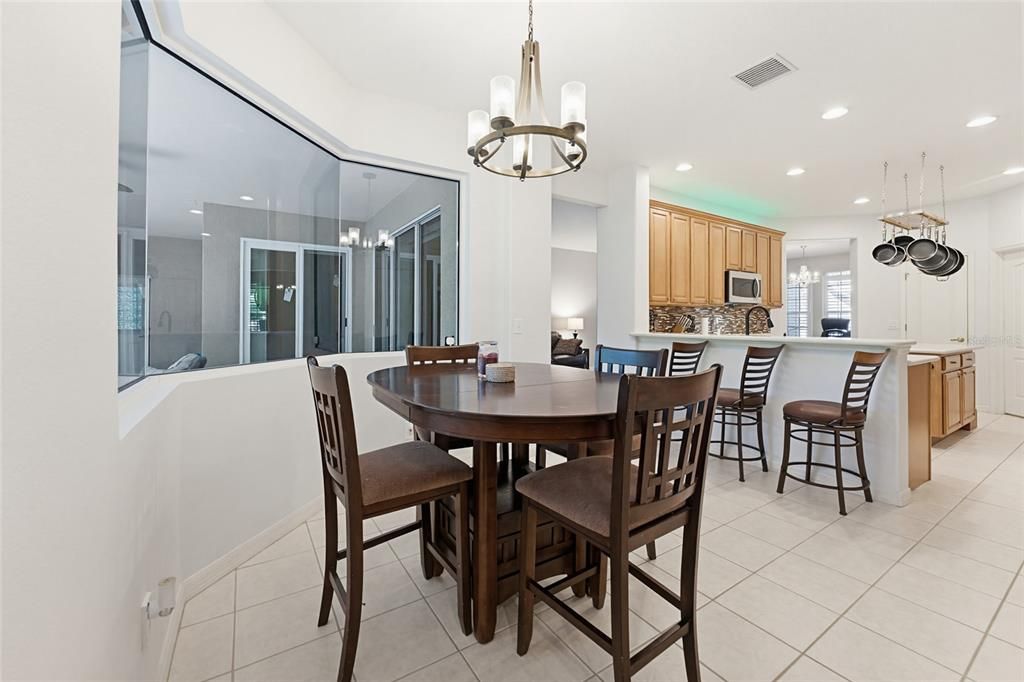 En Venta: $749,900 (4 camas, 3 baños, 3340 Pies cuadrados)