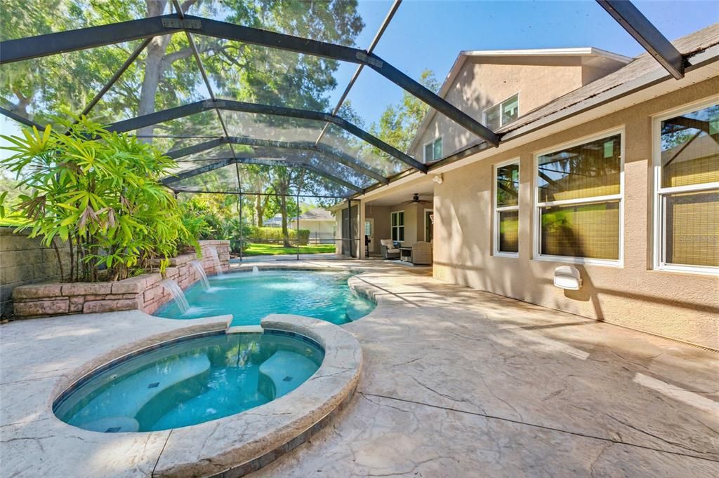 En Venta: $749,900 (4 camas, 3 baños, 3340 Pies cuadrados)