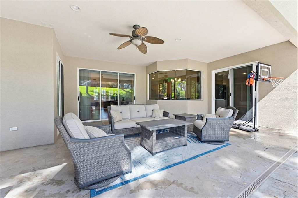 En Venta: $749,900 (4 camas, 3 baños, 3340 Pies cuadrados)