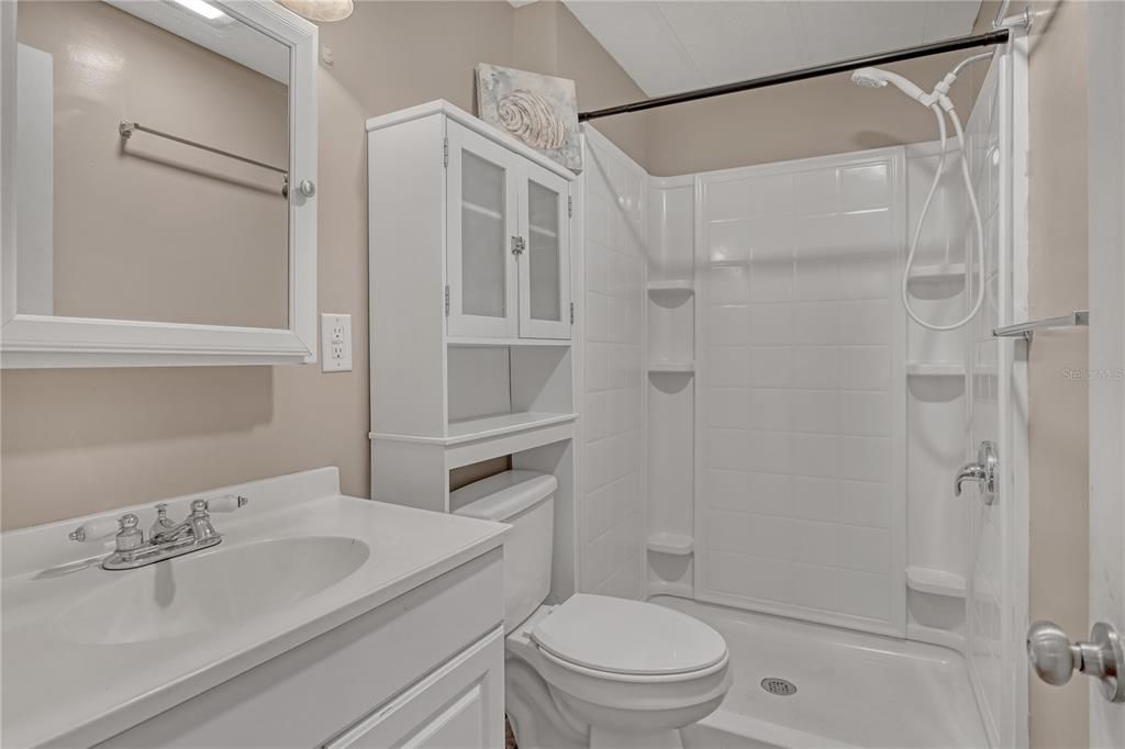 For Sale: $160,000 (2 beds, 2 baths, 1104 Square Feet)