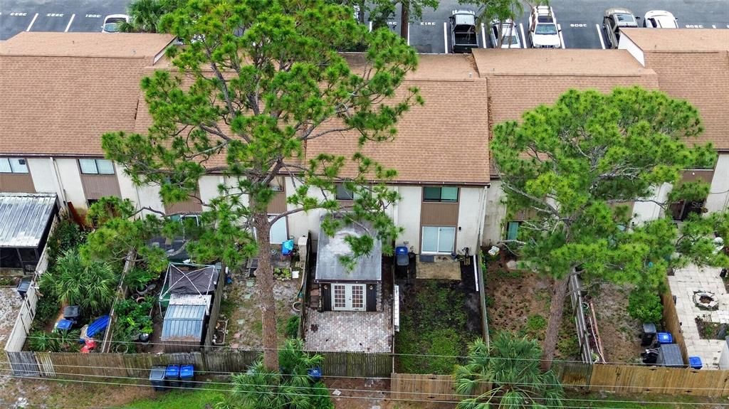 Под контрактом: $149,900 (2 спален, 2 ванн, 1140 Квадратных фут)