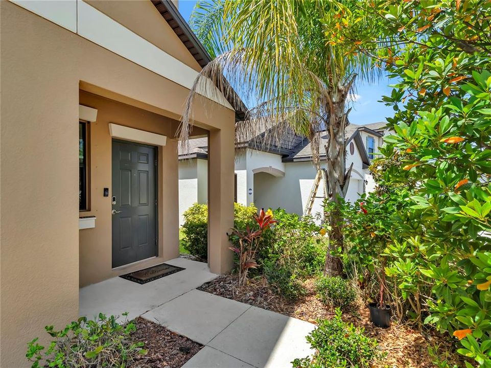 For Rent: $2,500 (4 beds, 2 baths, 1925 Square Feet)