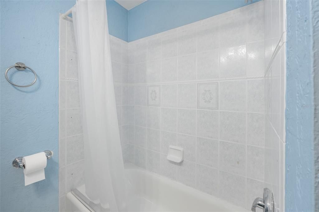 En Venta: $437,900 (3 camas, 2 baños, 1393 Pies cuadrados)
