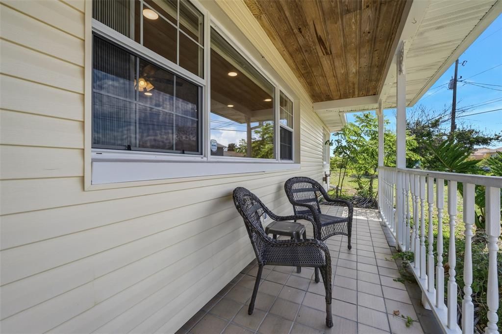 En Venta: $437,900 (3 camas, 2 baños, 1393 Pies cuadrados)