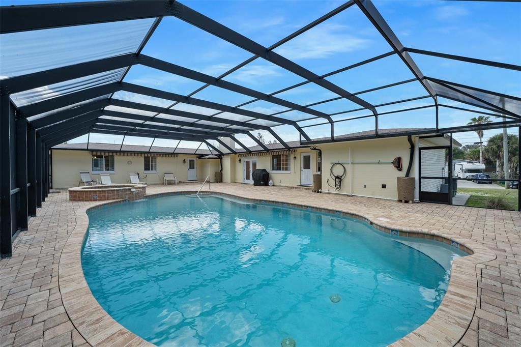 En Venta: $437,900 (3 camas, 2 baños, 1393 Pies cuadrados)