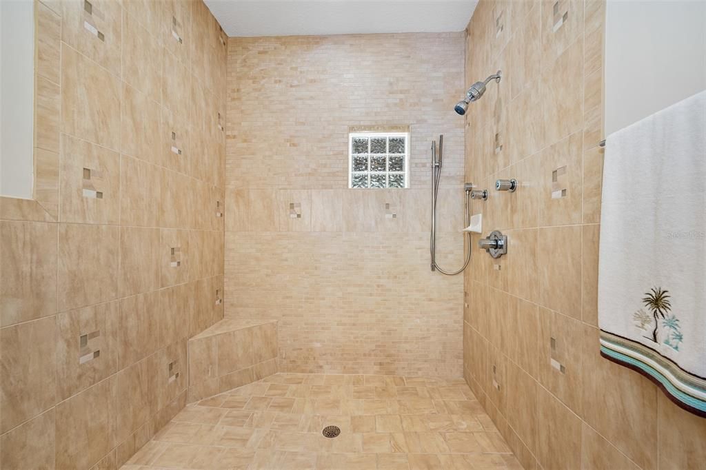 For Sale: $1,125,000 (4 beds, 4 baths, 5040 Square Feet)