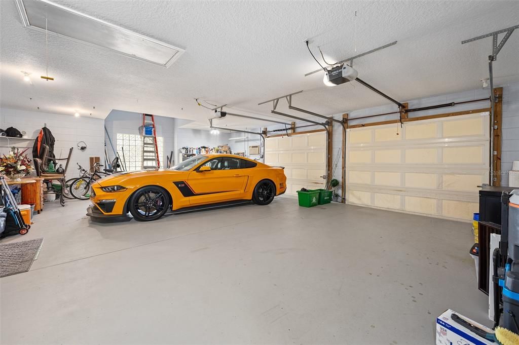 For Sale: $1,125,000 (4 beds, 4 baths, 5040 Square Feet)