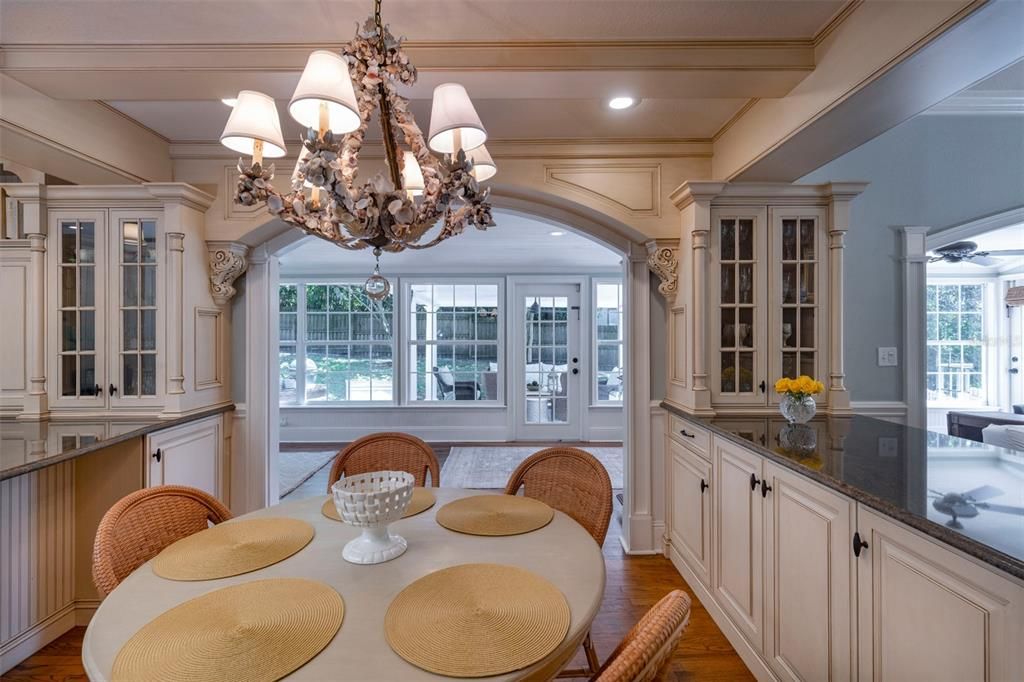 For Sale: $2,395,000 (5 beds, 3 baths, 3456 Square Feet)