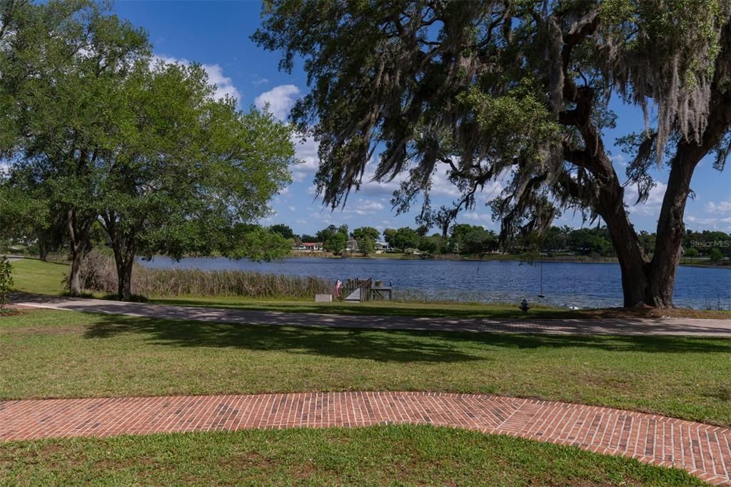 For Sale: $2,395,000 (5 beds, 3 baths, 3456 Square Feet)