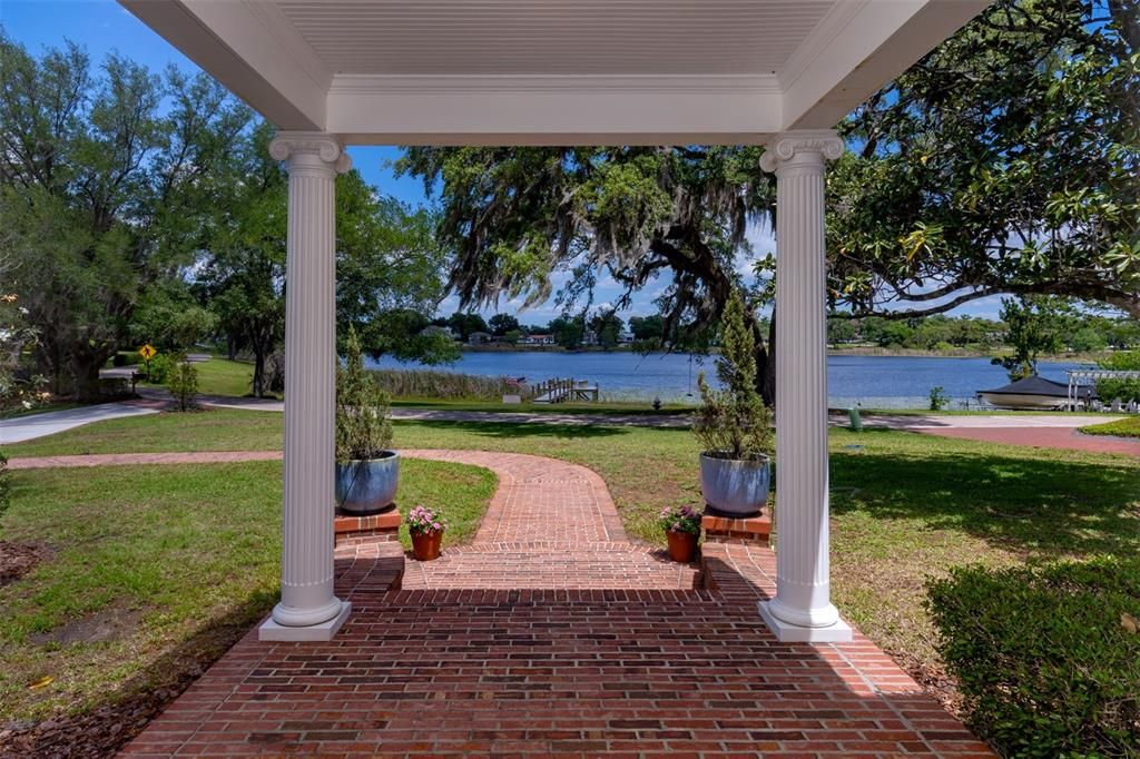 For Sale: $2,395,000 (5 beds, 3 baths, 3456 Square Feet)