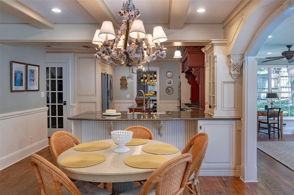 For Sale: $2,395,000 (5 beds, 3 baths, 3456 Square Feet)