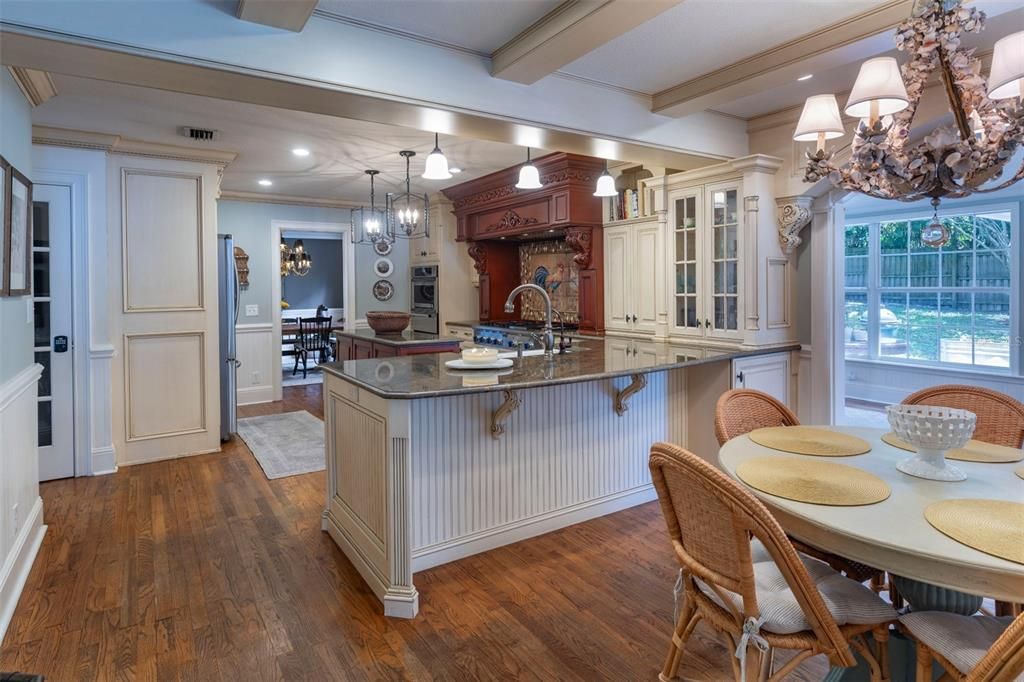 For Sale: $2,395,000 (5 beds, 3 baths, 3456 Square Feet)