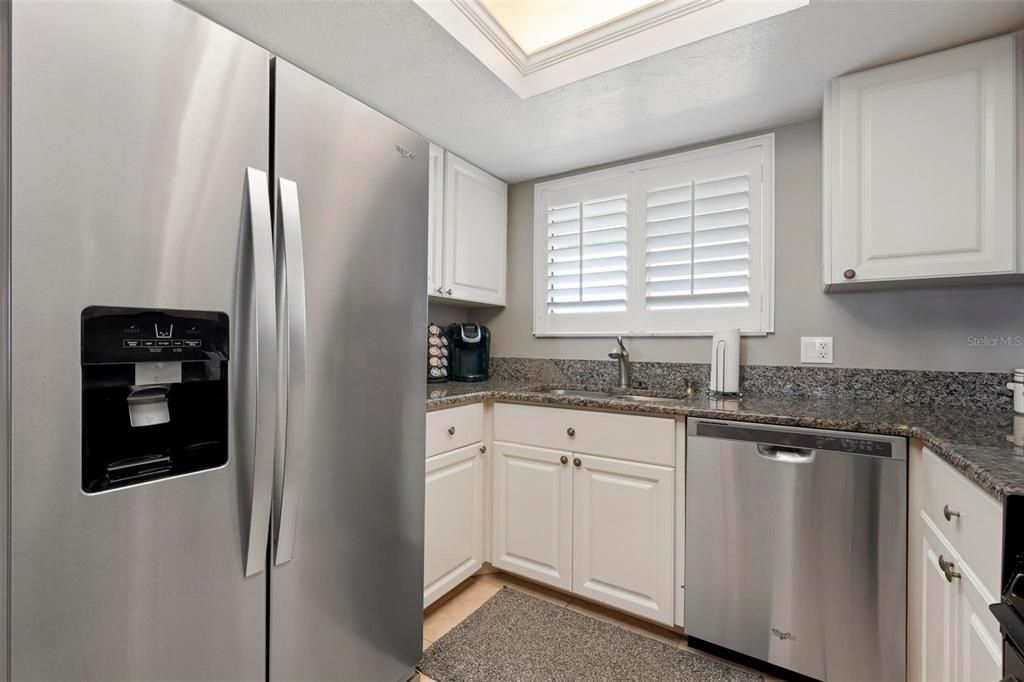 For Sale: $589,900 (2 beds, 2 baths, 1479 Square Feet)